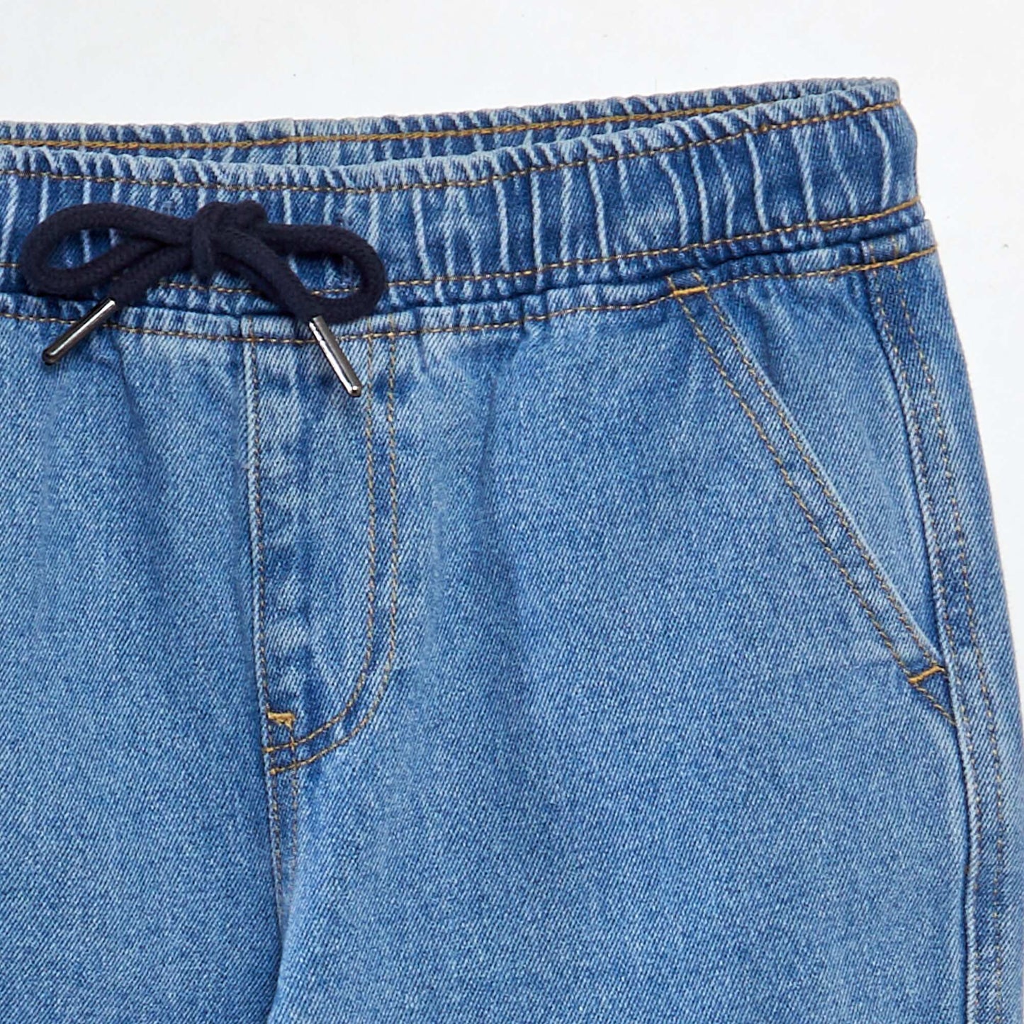 Pantalón jean con bolsillos AZUL