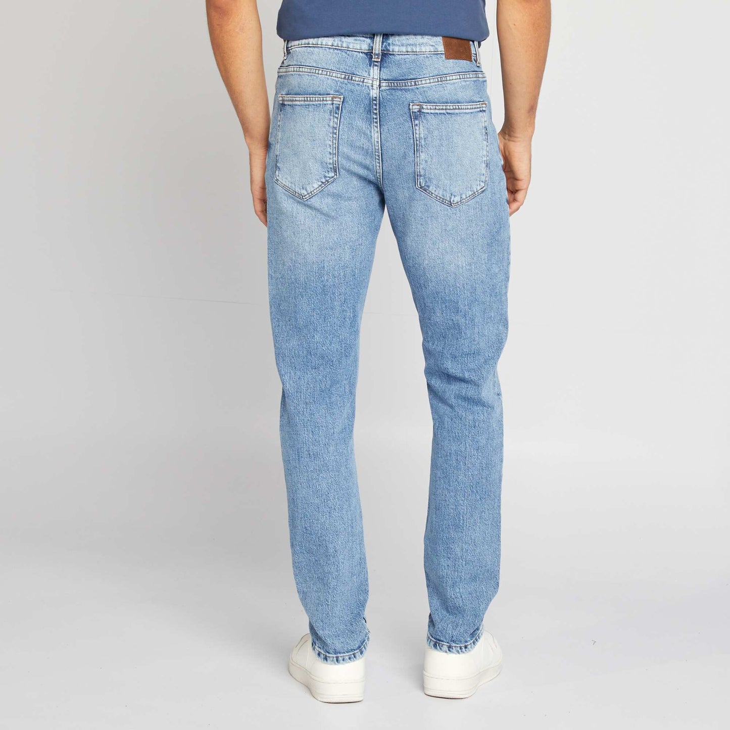 Jean de corte ajustado/slim fit AZUL