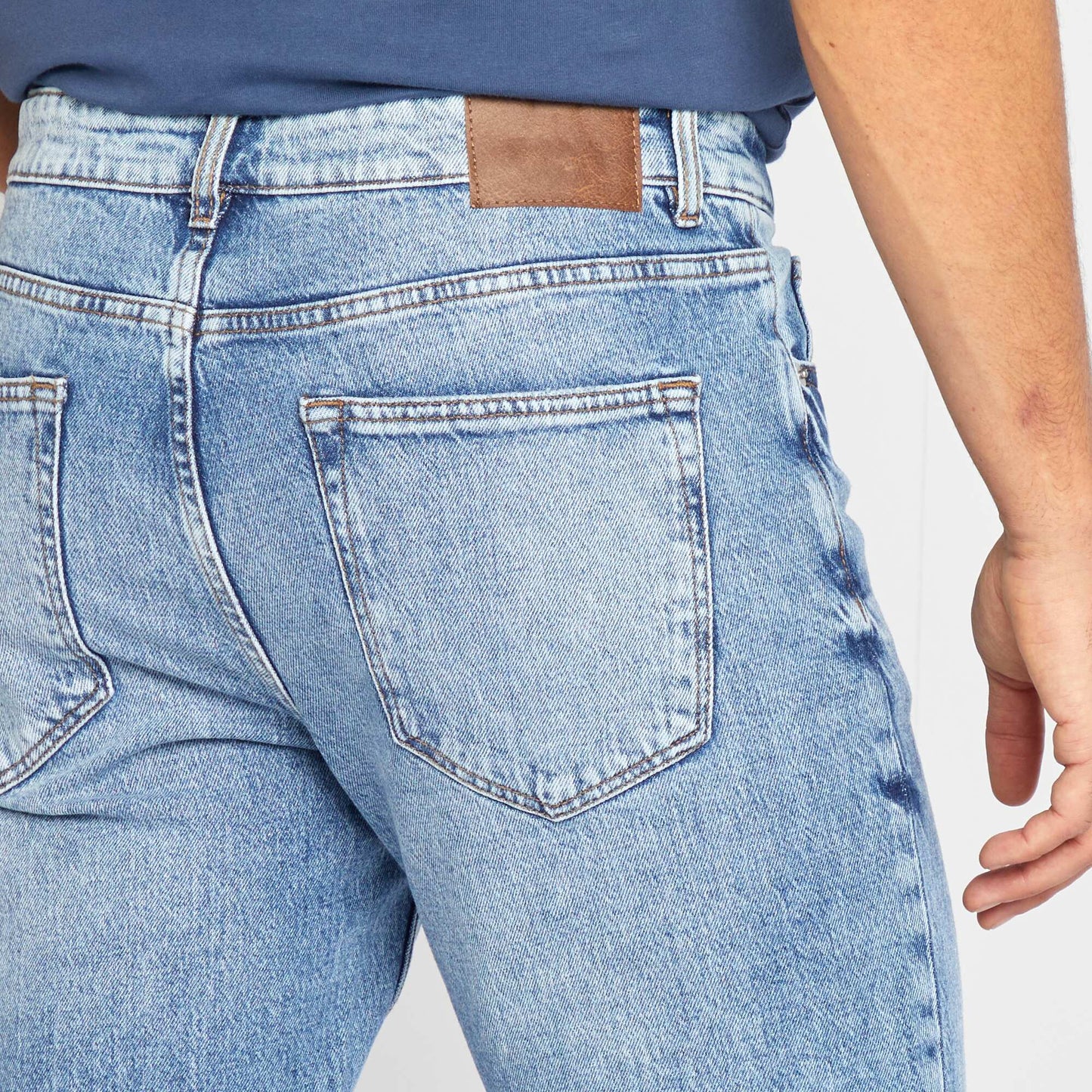 Jean de corte ajustado/slim fit AZUL