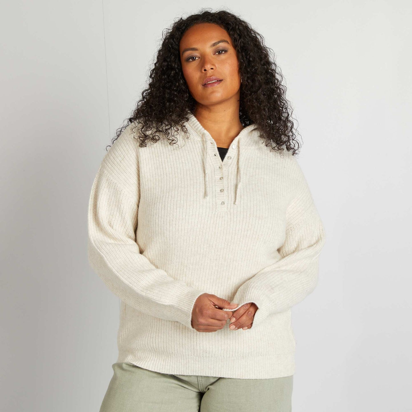 Sweater de punto con capucha BEIGE