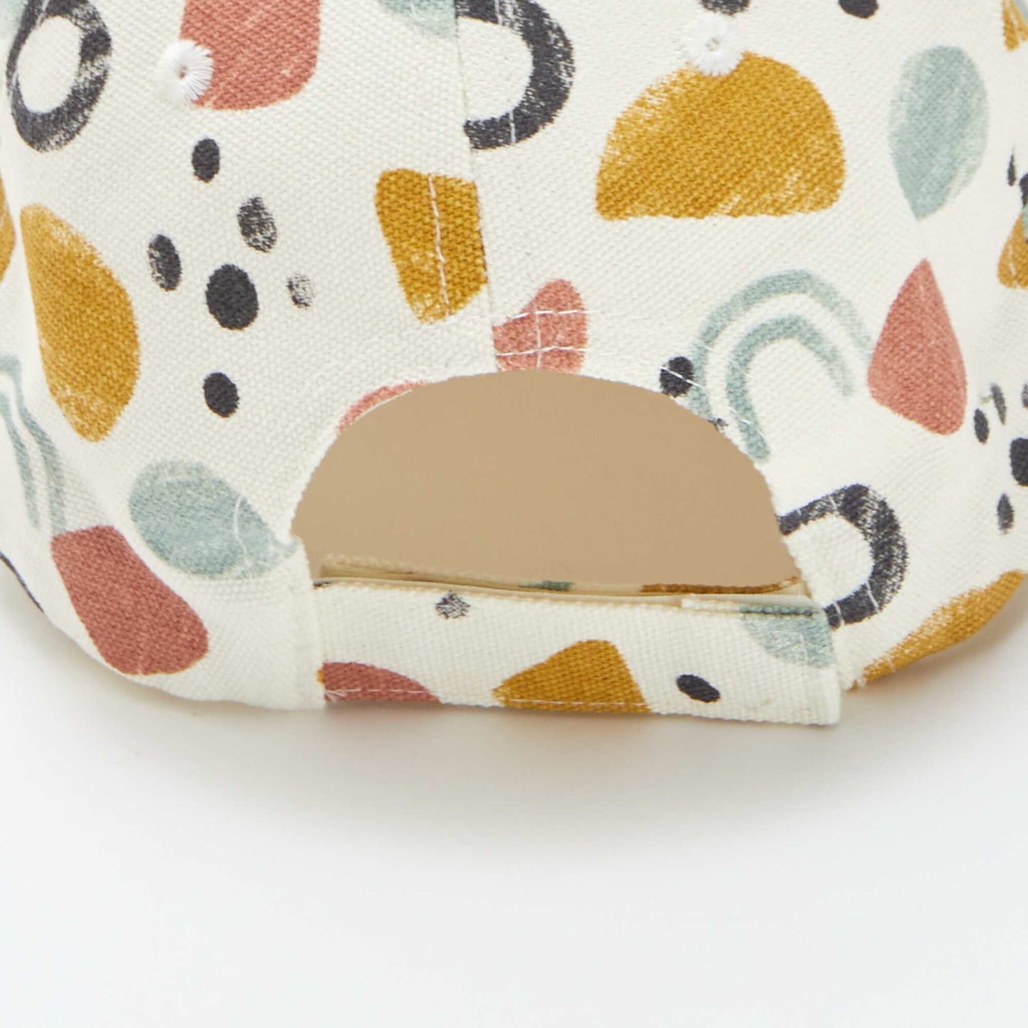 Gorra de tela con estampado BEIGE