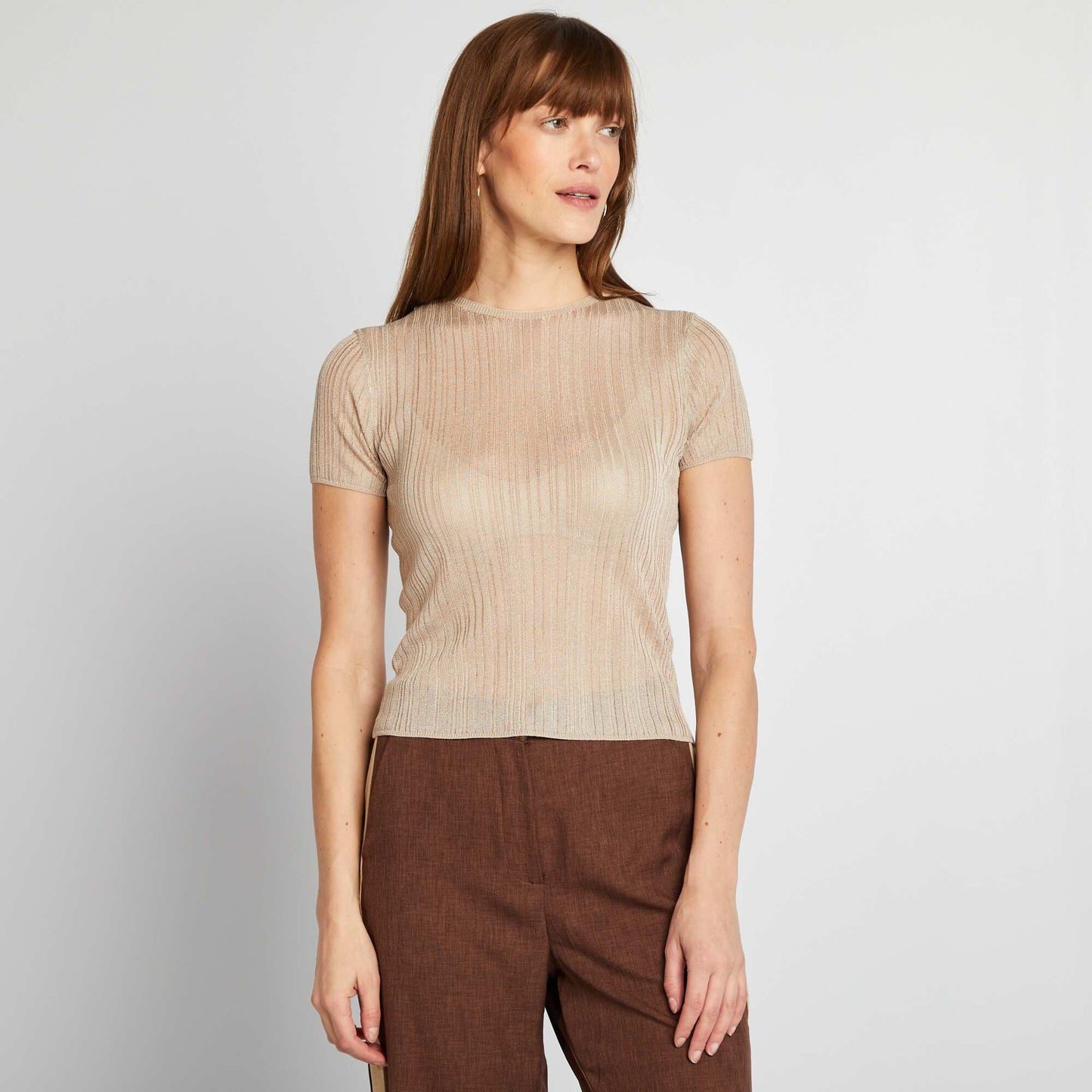 Camiseta en tejido de canalé con calados BEIGE