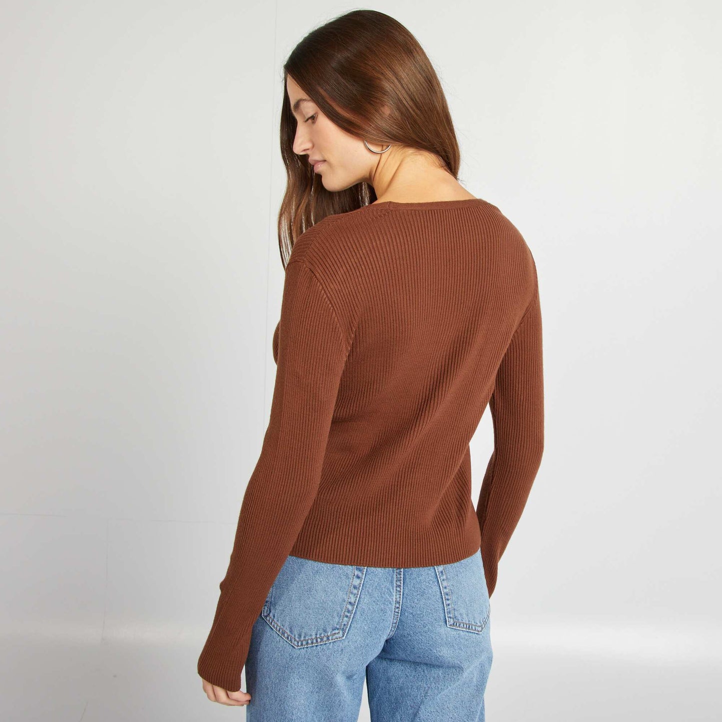 Chaqueta cropped de punto de canalé MARRON