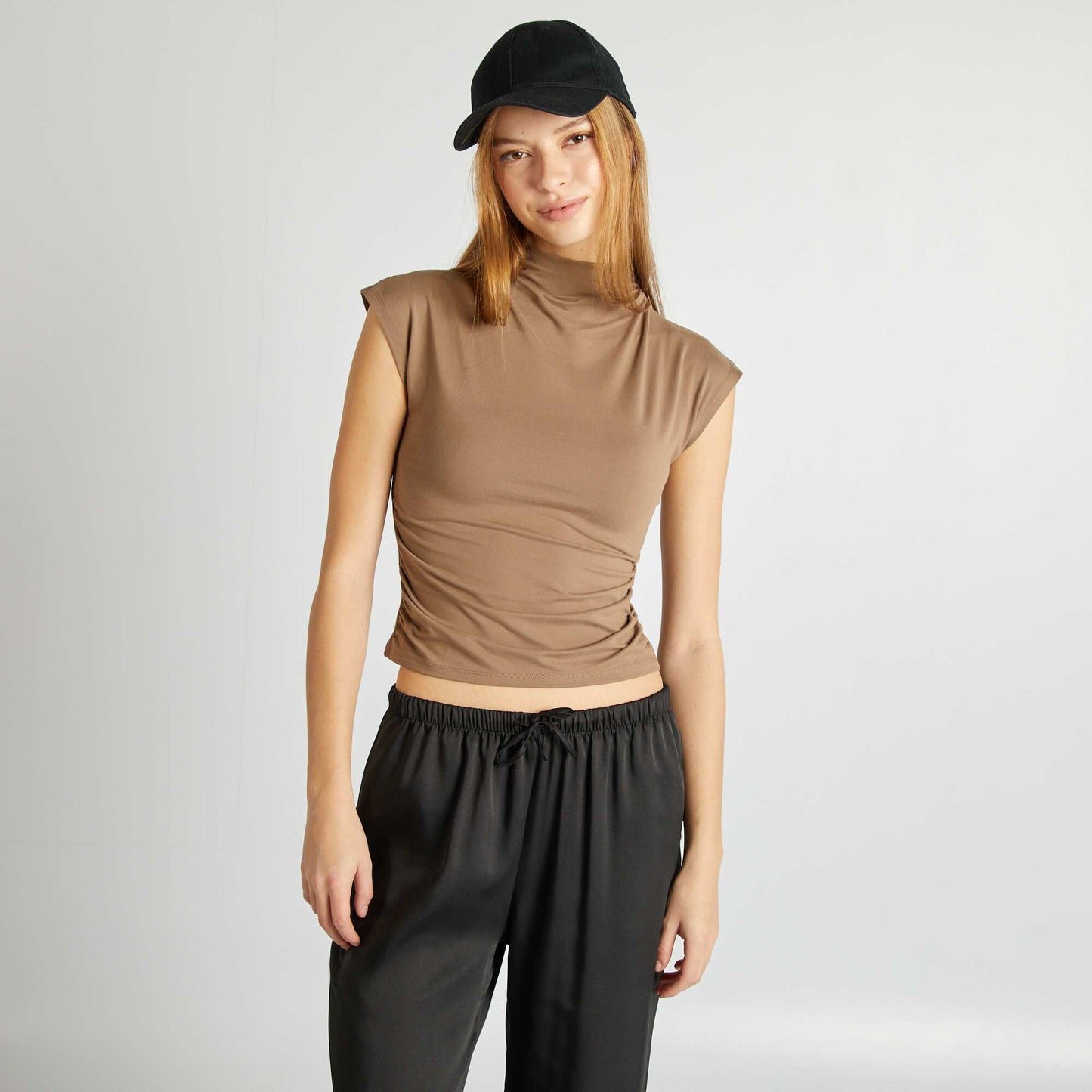 Camiseta fruncida en los laterales GRIS