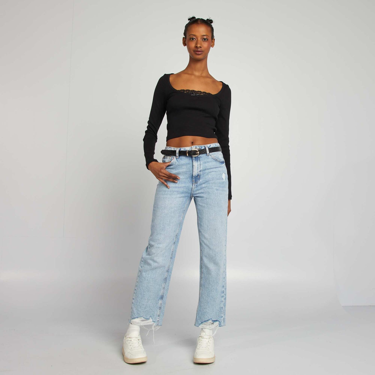 Camiseta crop top de manga larga de canalé NEGRO
