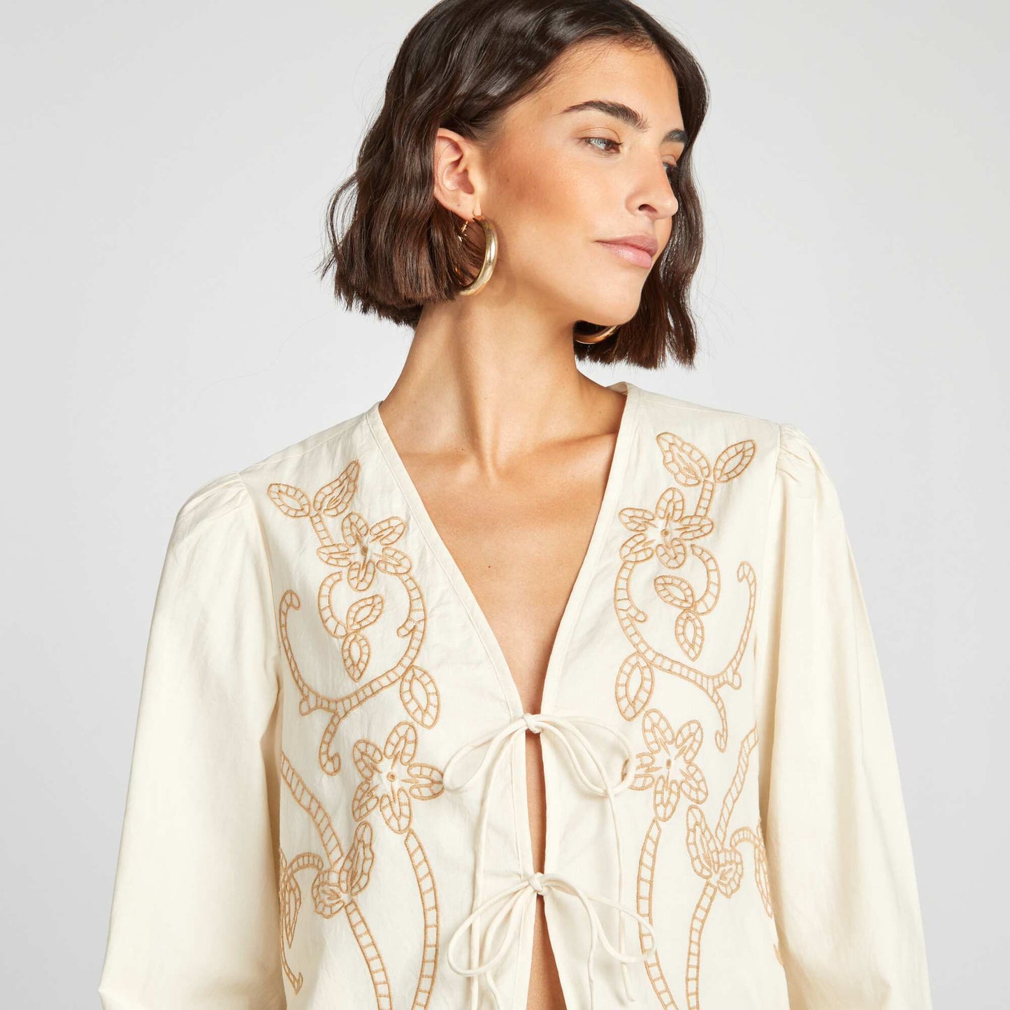 Chaqueta tipo kimono bordada BLANCO