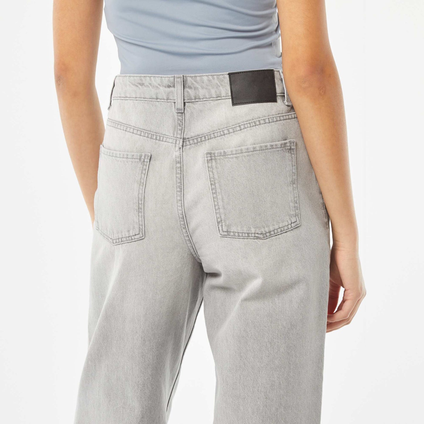 Jean ancho GRIS