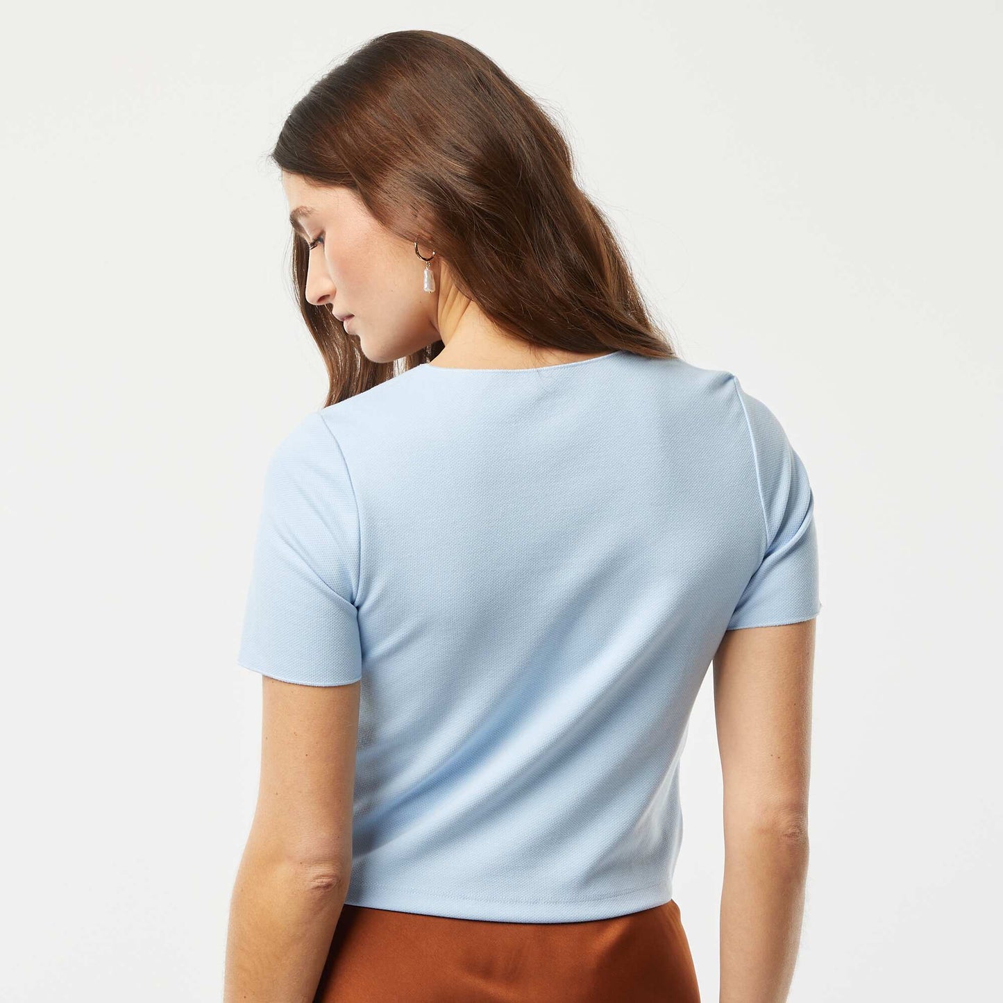 Camiseta con bordado en el bajo AZUL