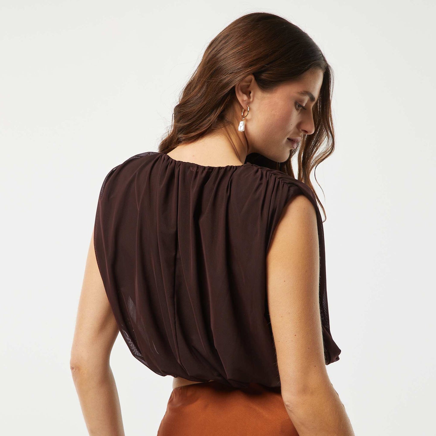 Top de gasa plisada sin mangas MARRON