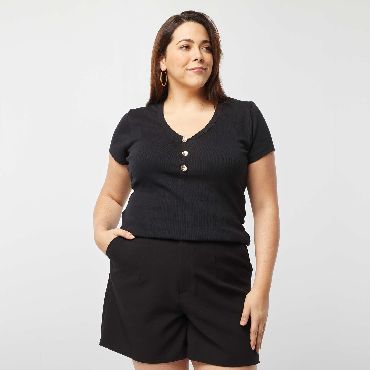 Camiseta de canalé con cuello abotonado NEGRO