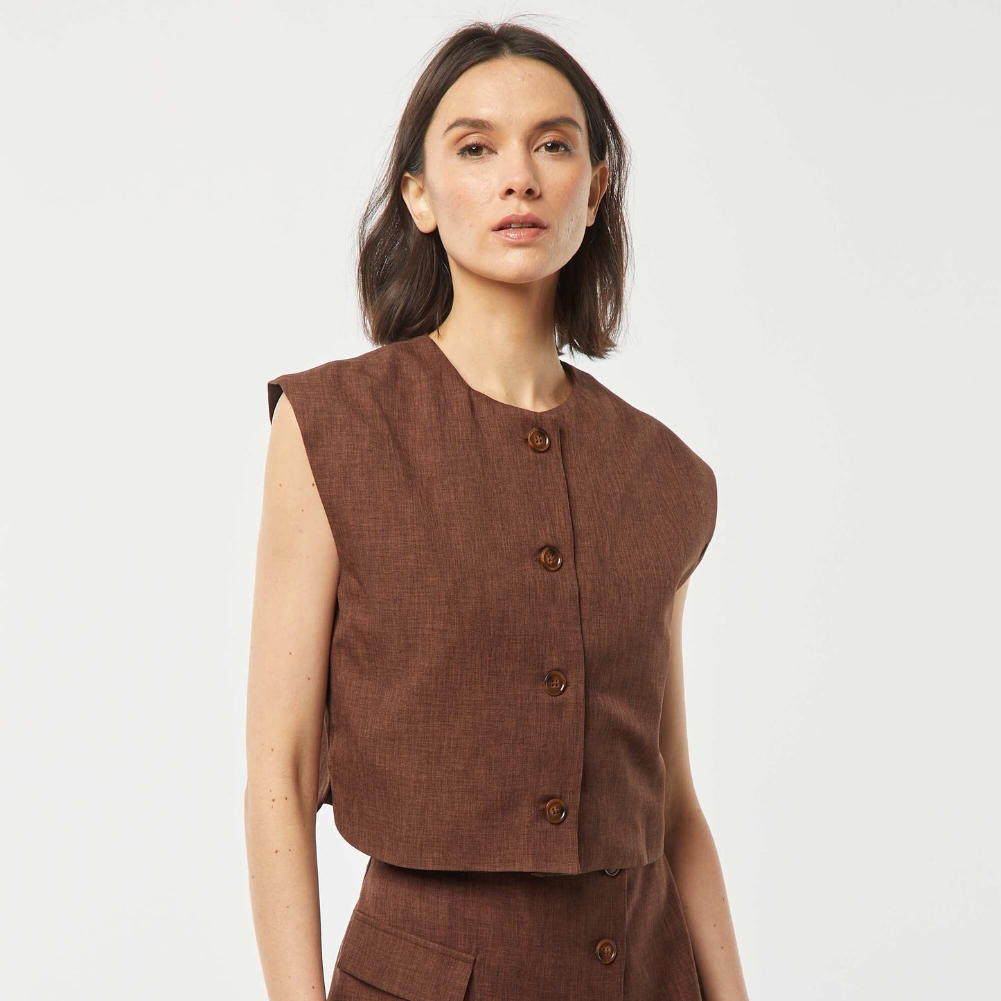 Chaleco liso MARRON
