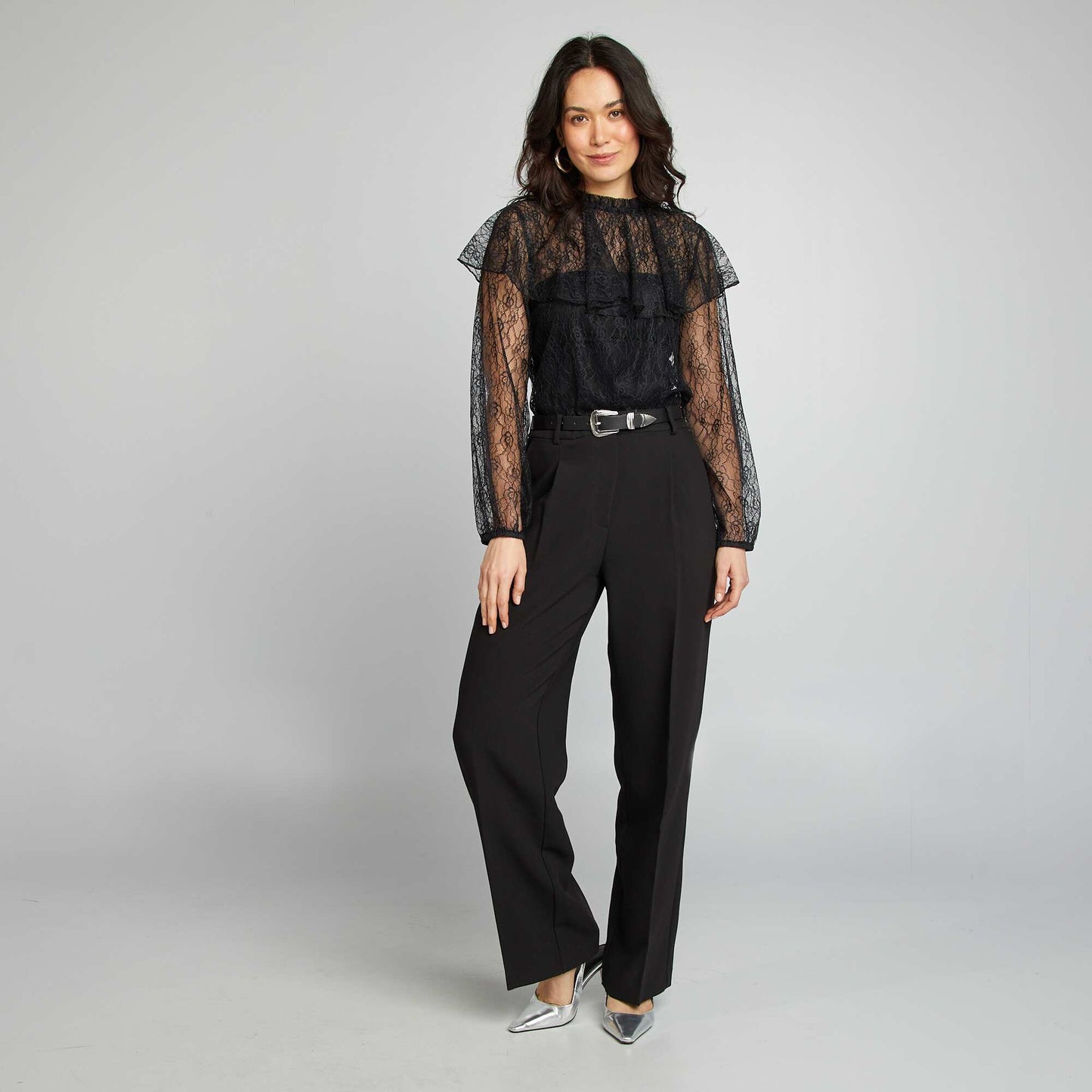 Blusa de encaje con volantes NEGRO