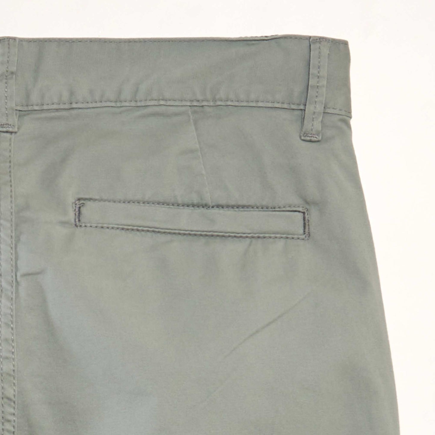 Pantalón chino slim VERDE