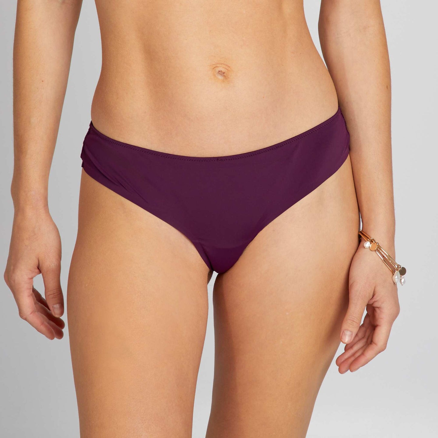 Braguita brasileña de microfibra y encaje PURPURA