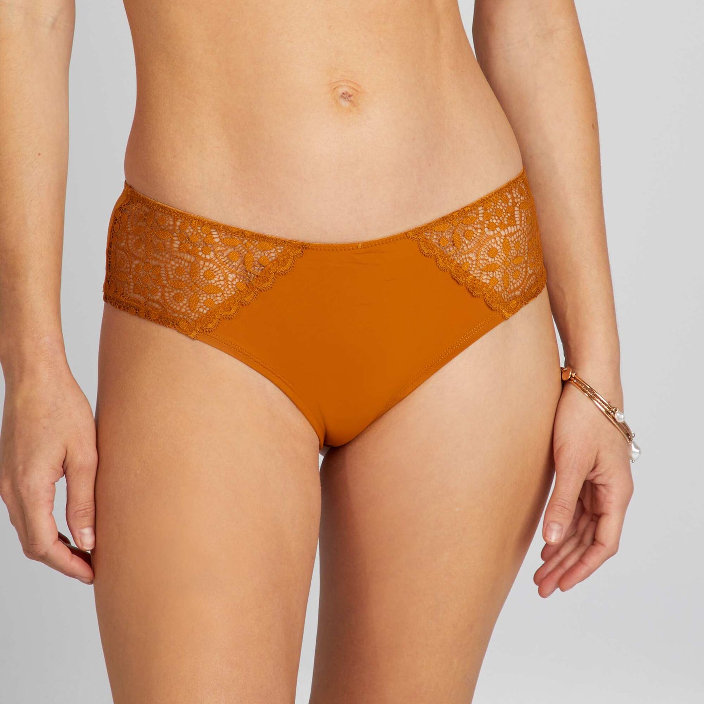 Culotte de microfibra y encaje AMARILLO