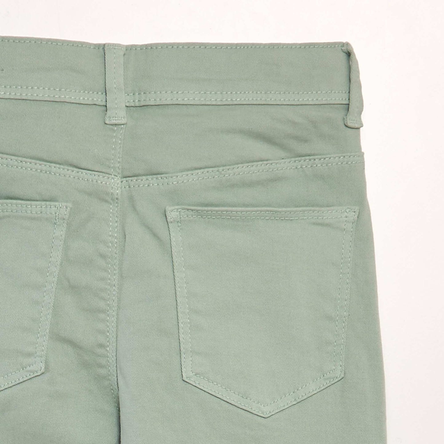 jeans pitillo de 5 bolsillos VERDE