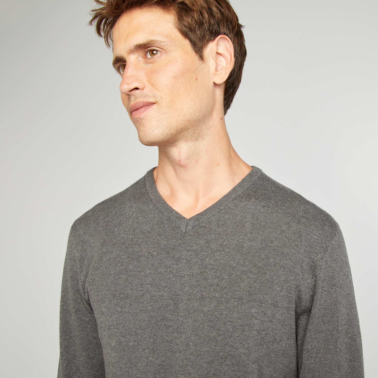 Sweater básico de punto liso GRIS
