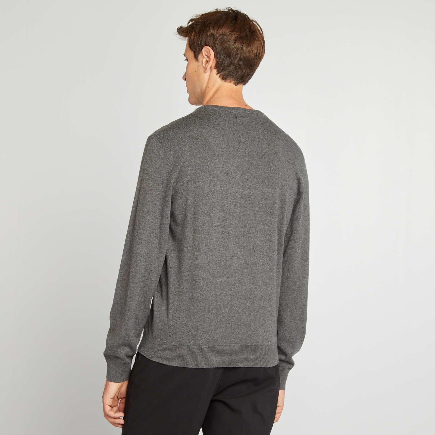 Sweater básico de punto liso GRIS