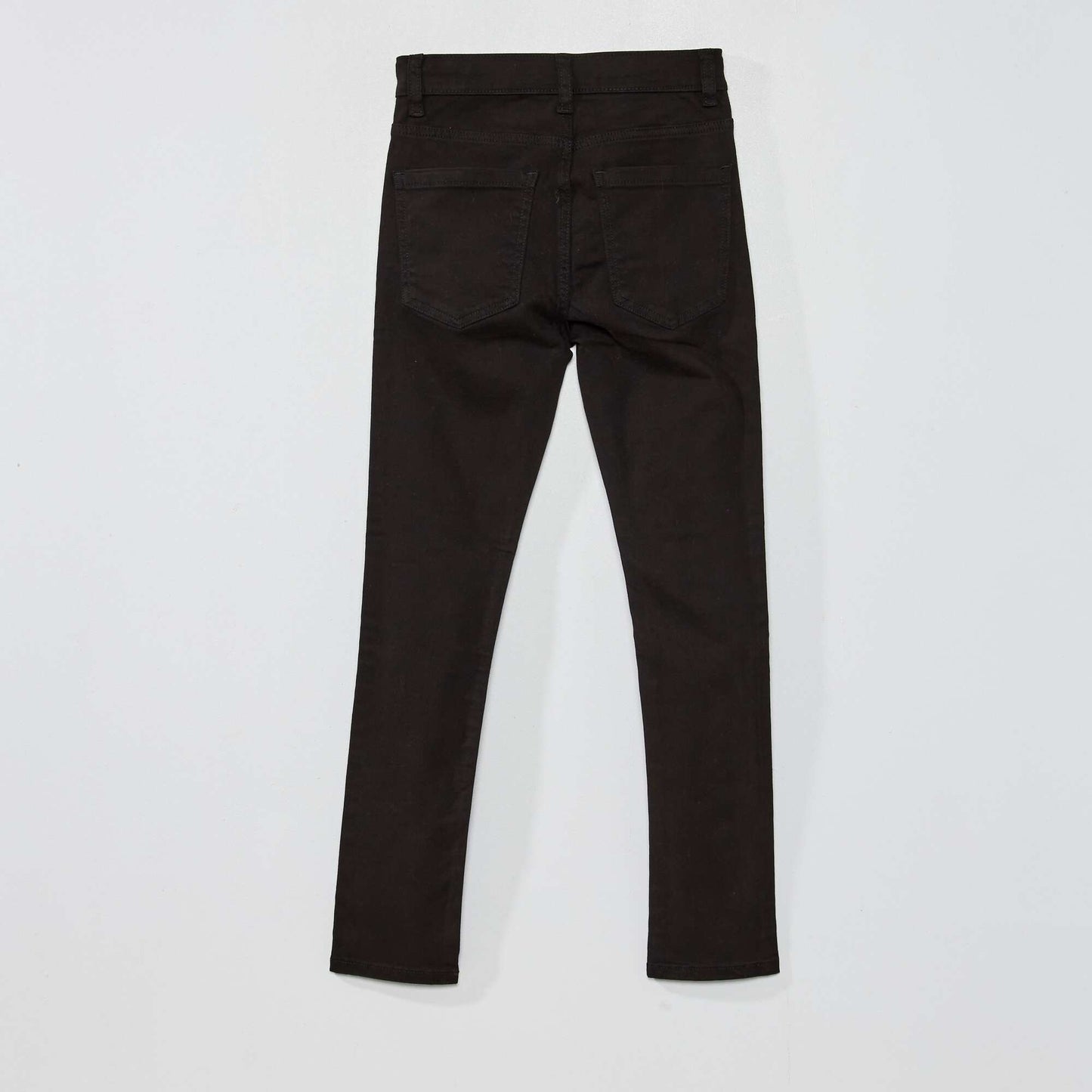 Pantalon skinny con cinco bolsillos negro