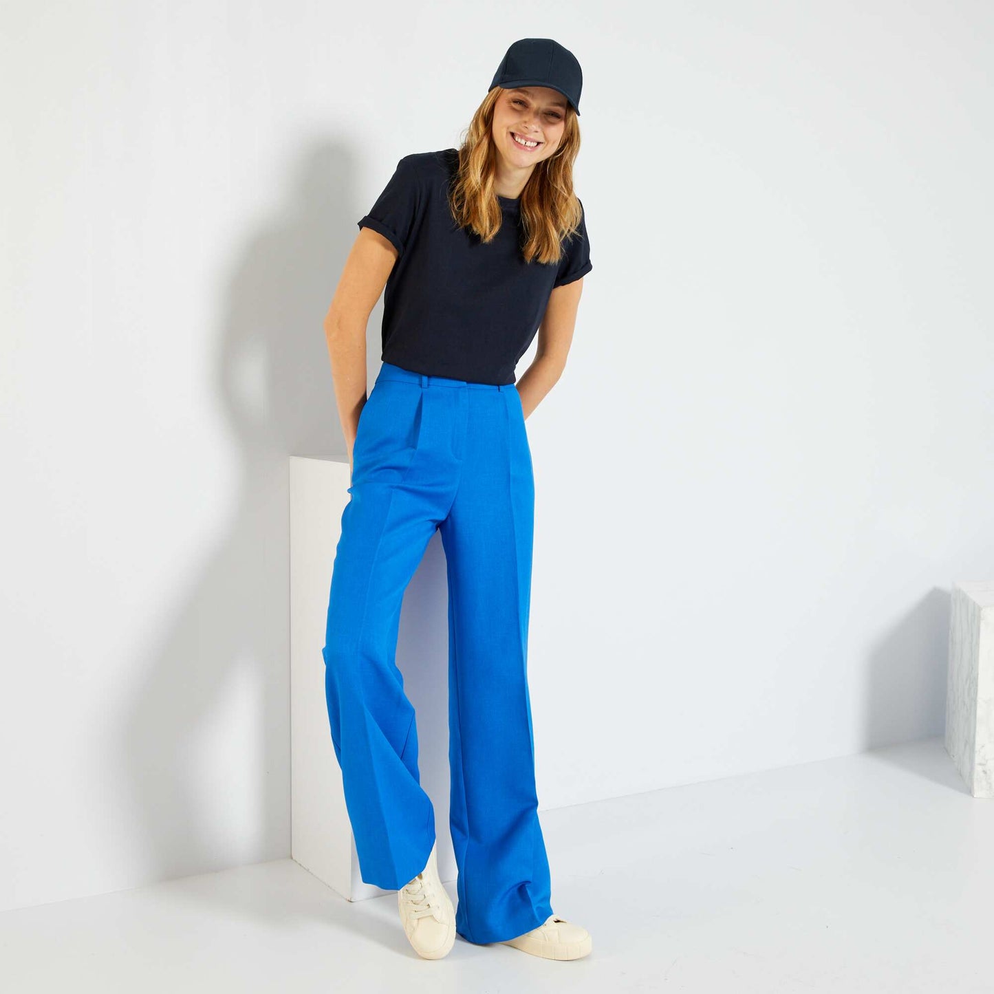 Camiseta lisa de punto azul