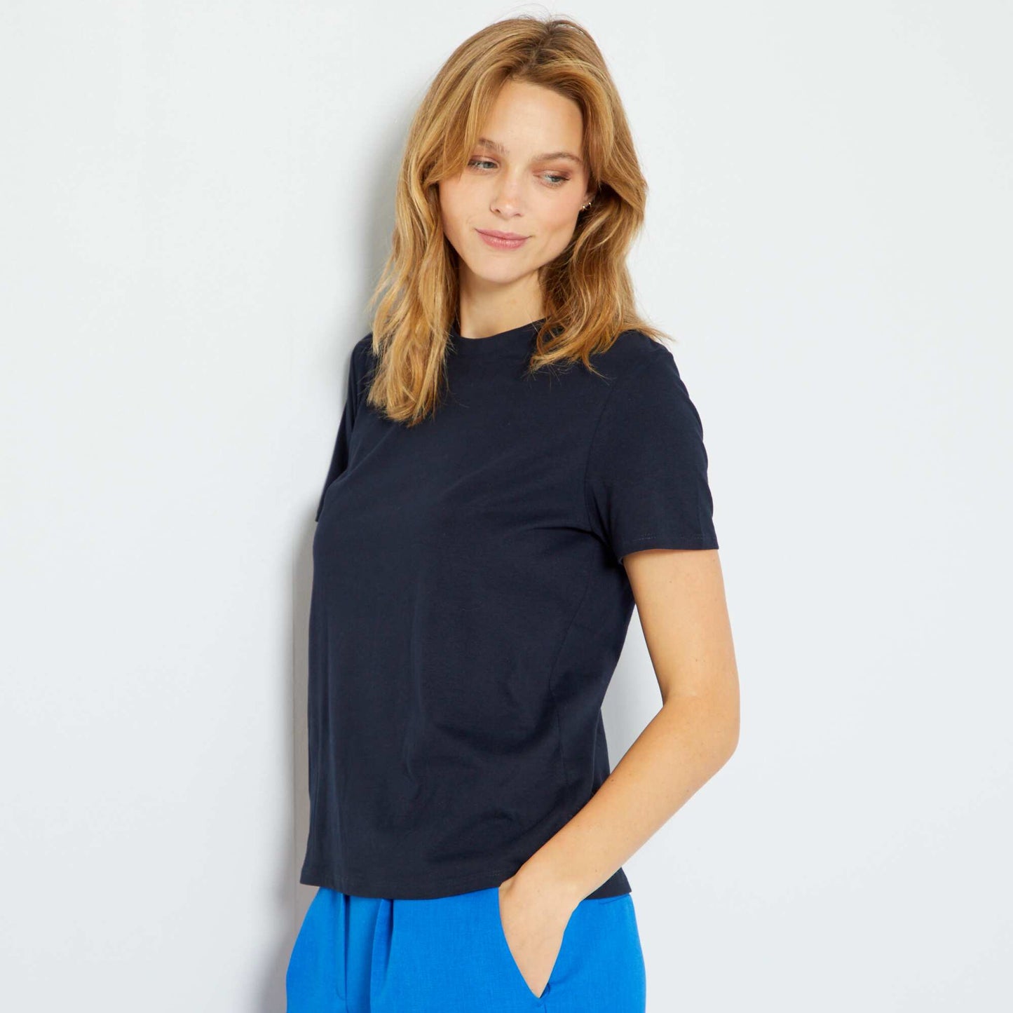 Camiseta lisa de punto azul
