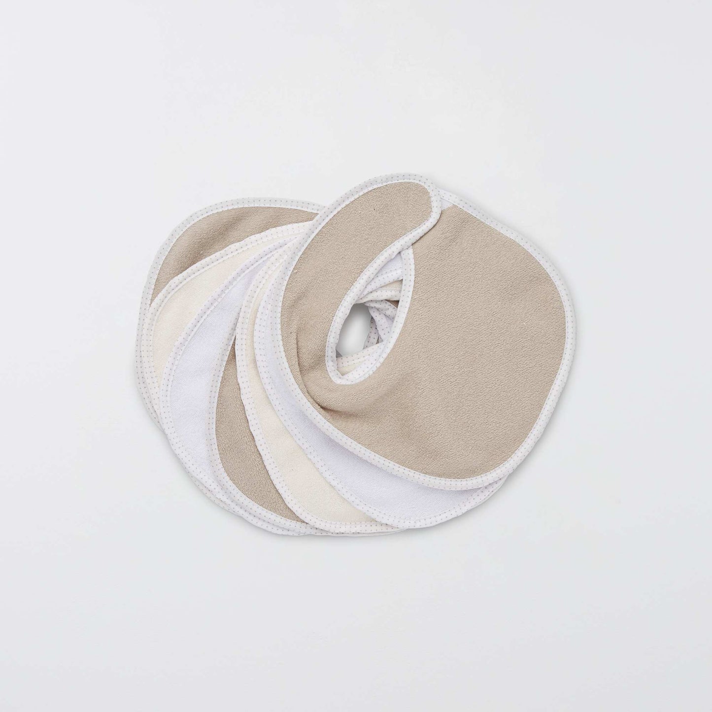 Pack de 7 baberos de rizo con velcro MARRON