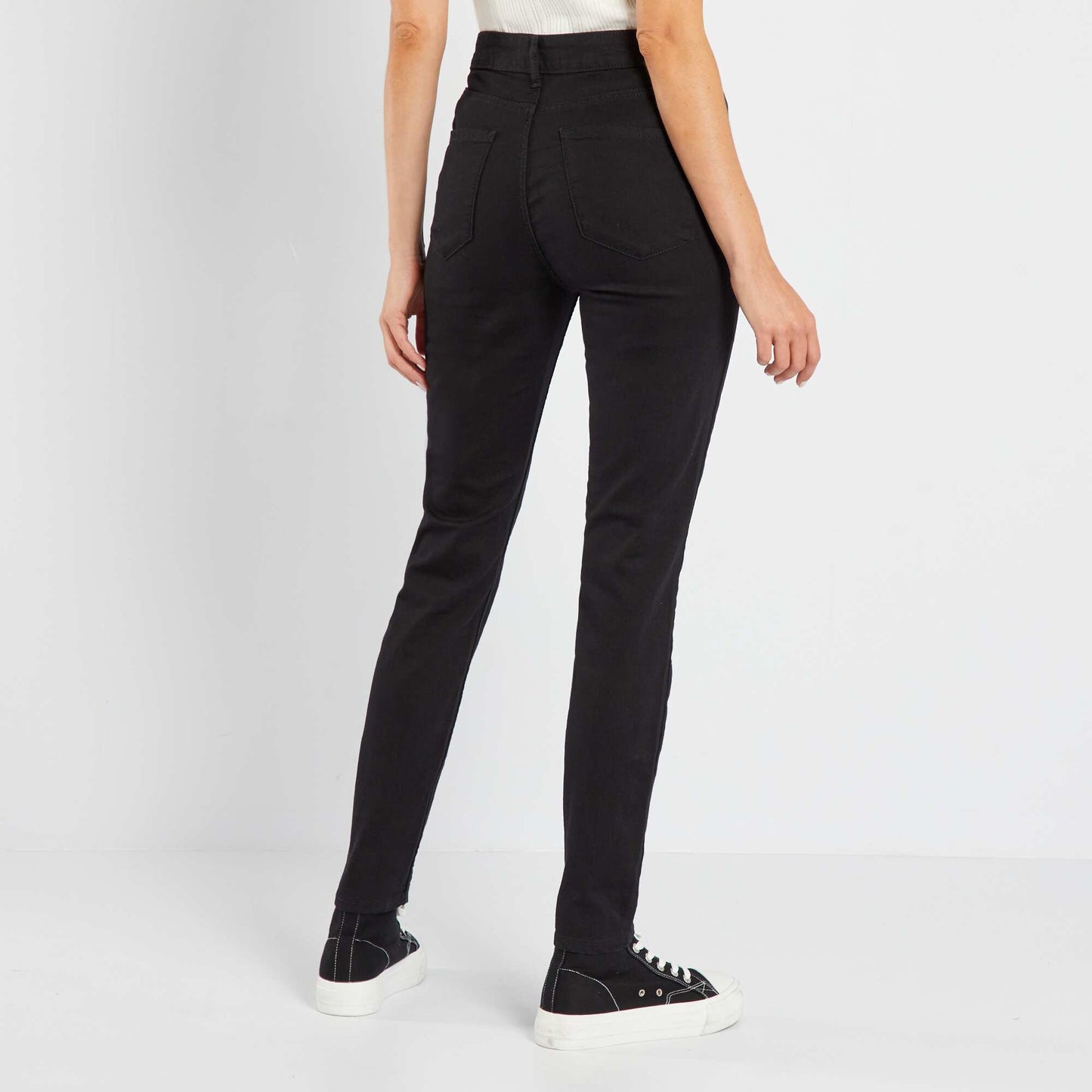 Corte muy entallado/jeans skinny fit negro