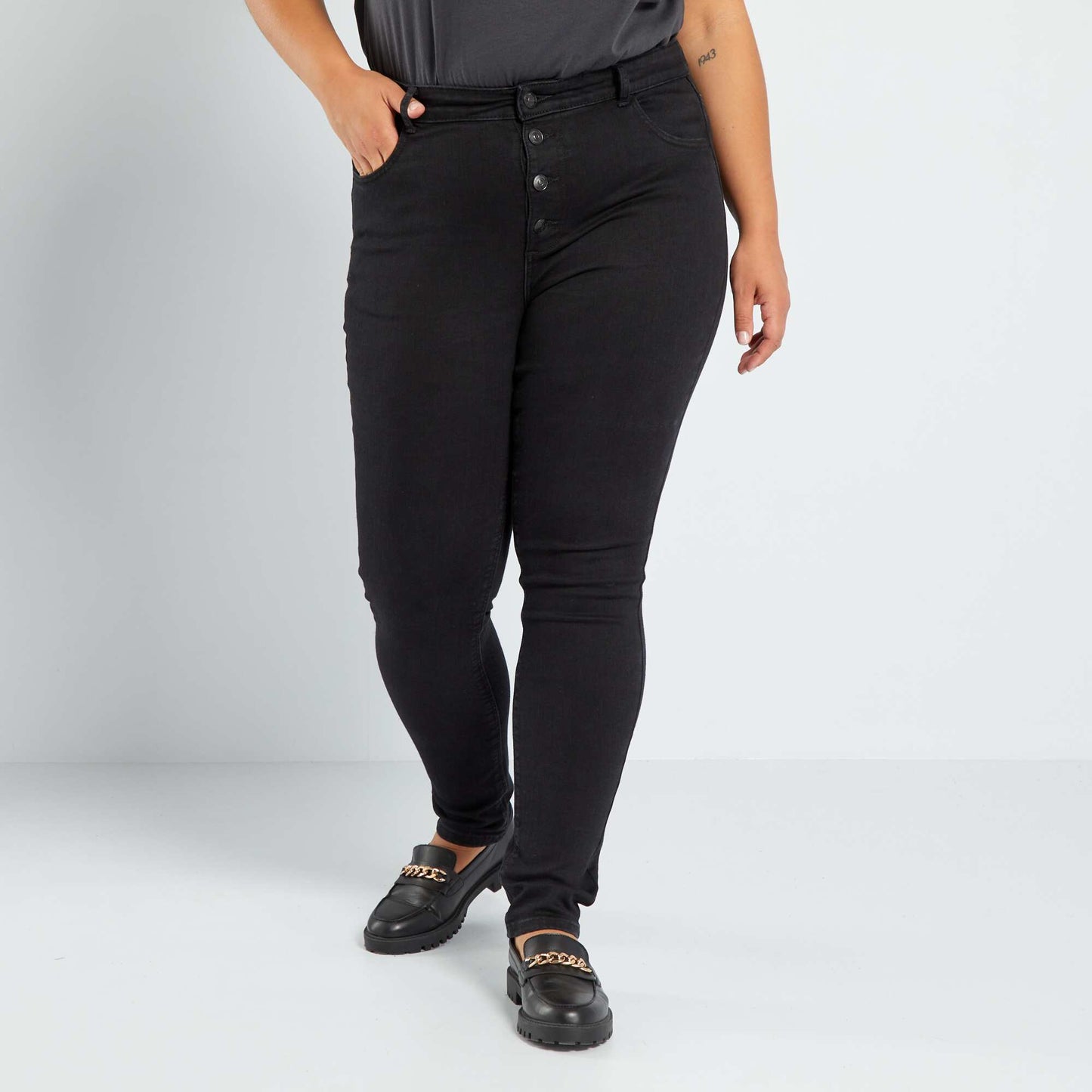 Pantalón skinny elástico - 5 bolsillos - L30 NEGRO