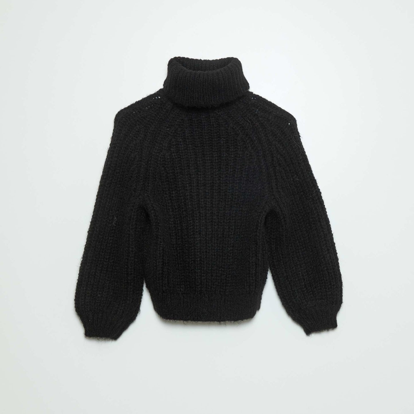 Sweater de punto grueso negro