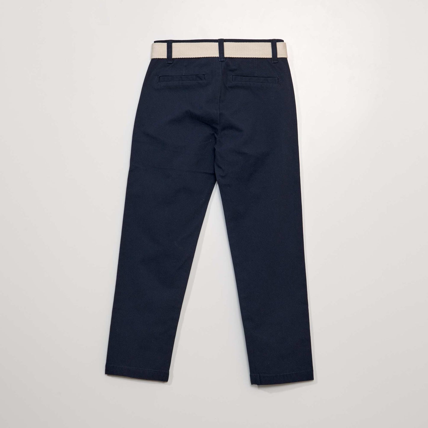 Pantalón chino de sarga + cinturón azul