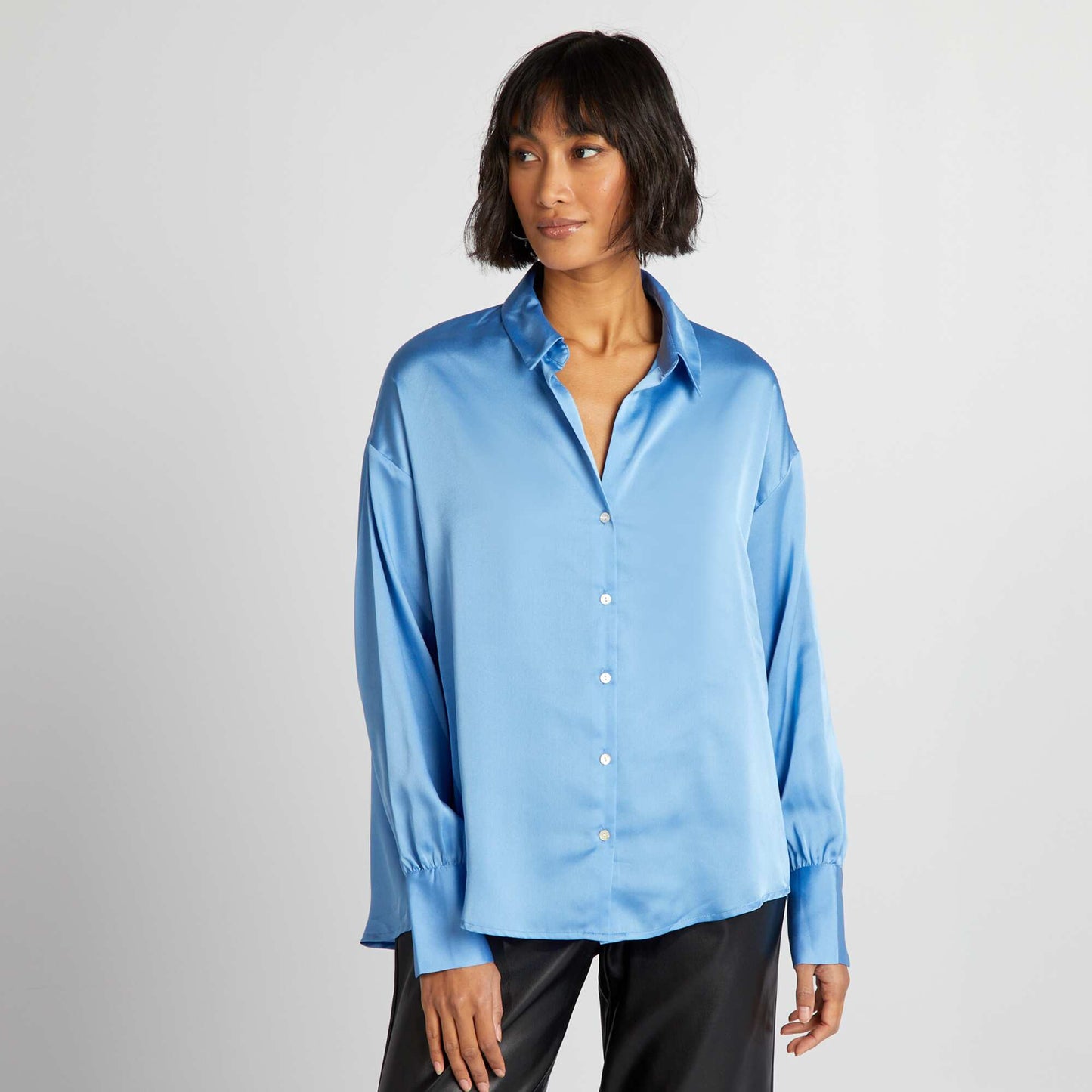 Blusa satinada AZUL