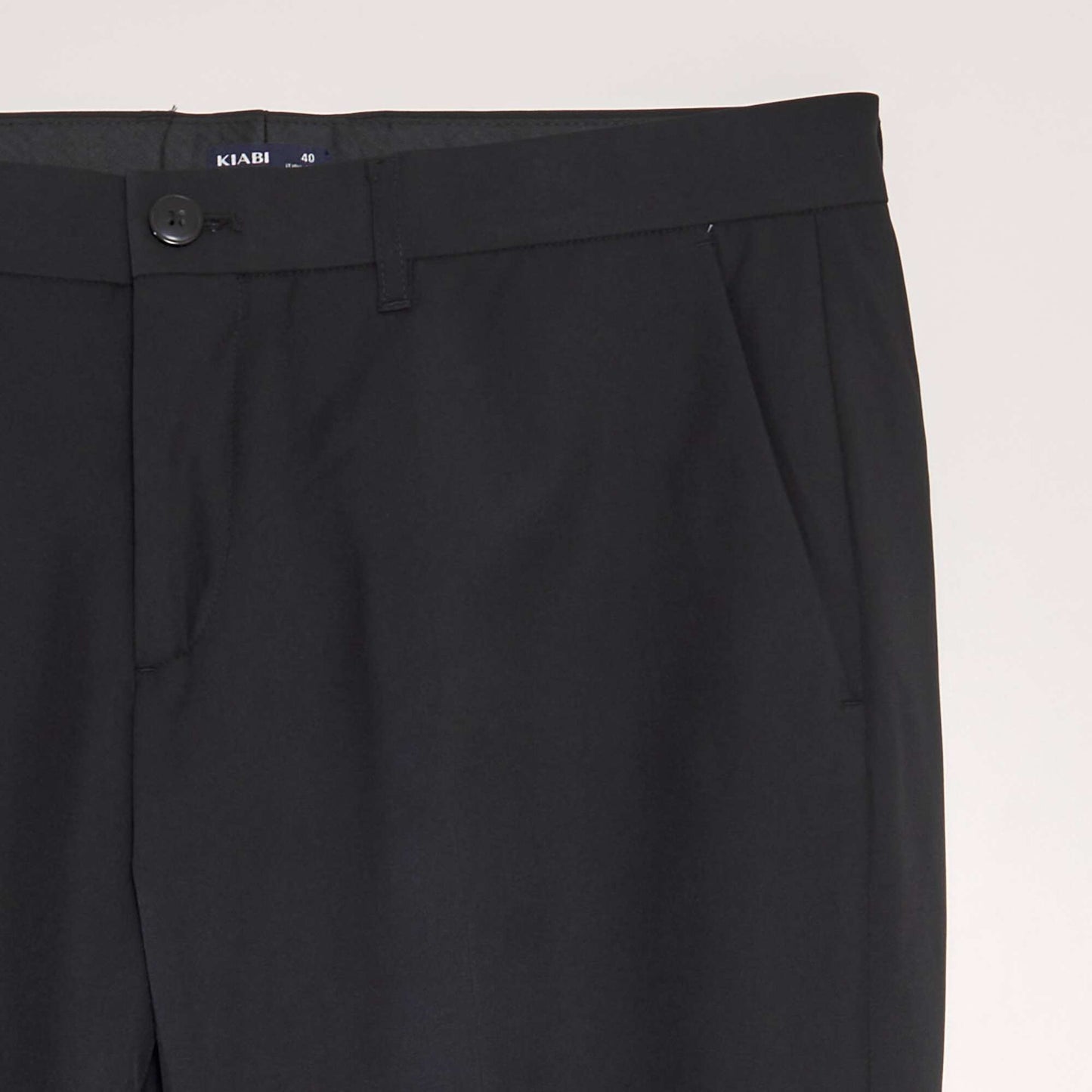 Pantalón de traje slim negro