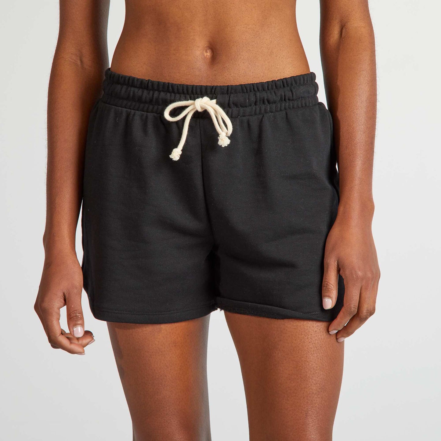 Short de deporte negro