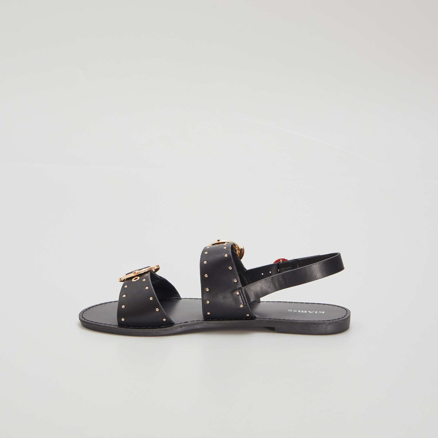 Sandalias con tiras de tachuelas negro