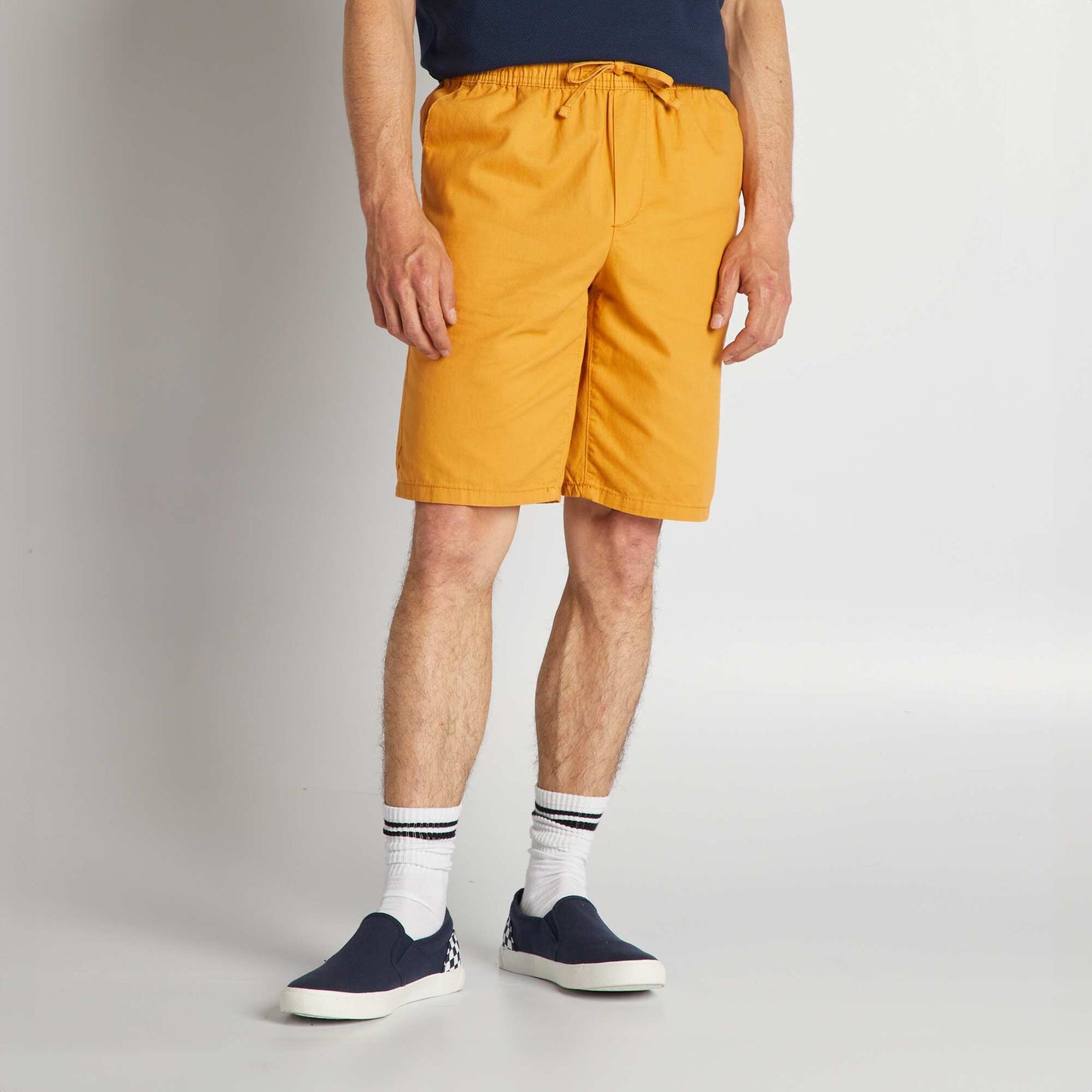 Bermudas tipo chino con cintura elástica AMARILLO