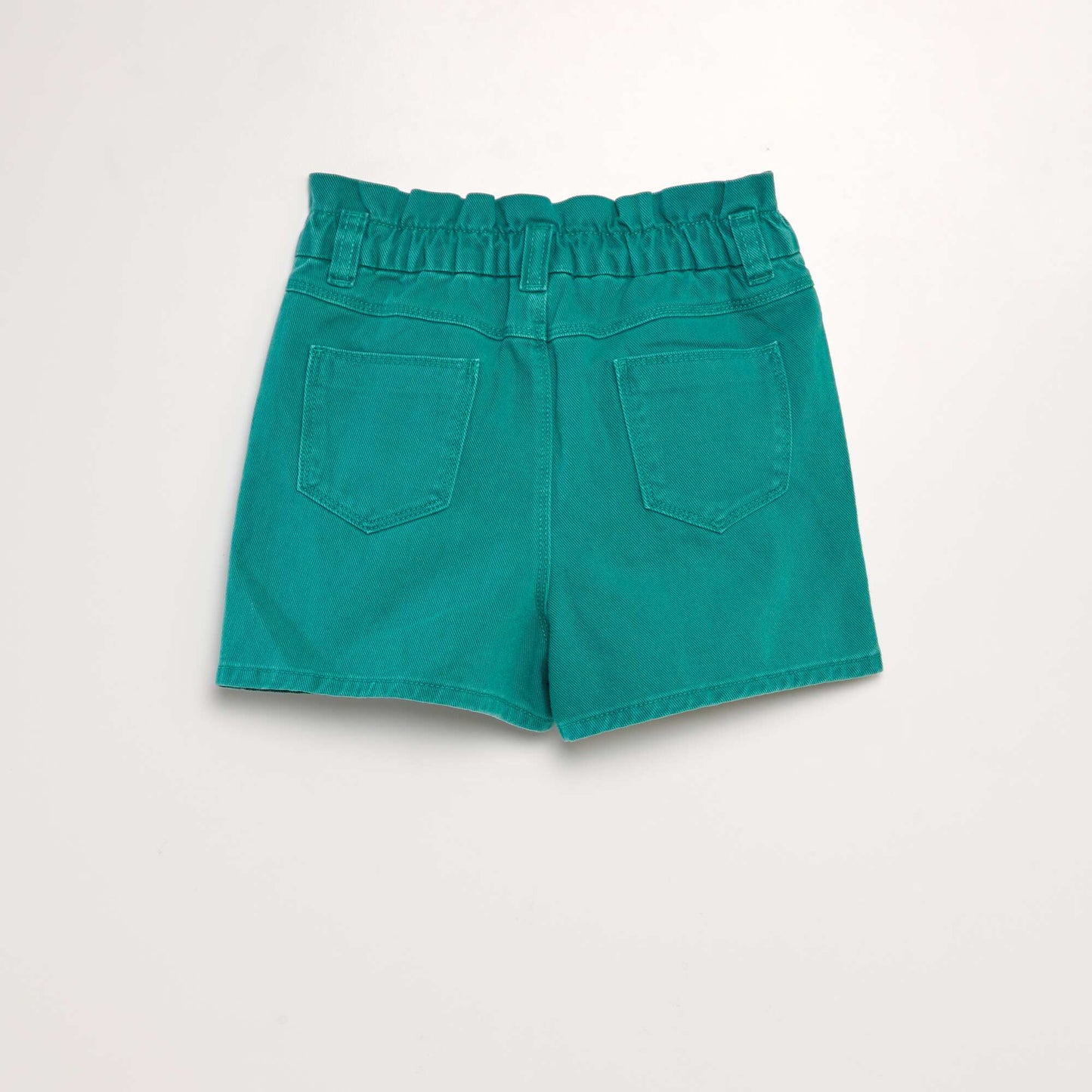 Short jean de color VERDE