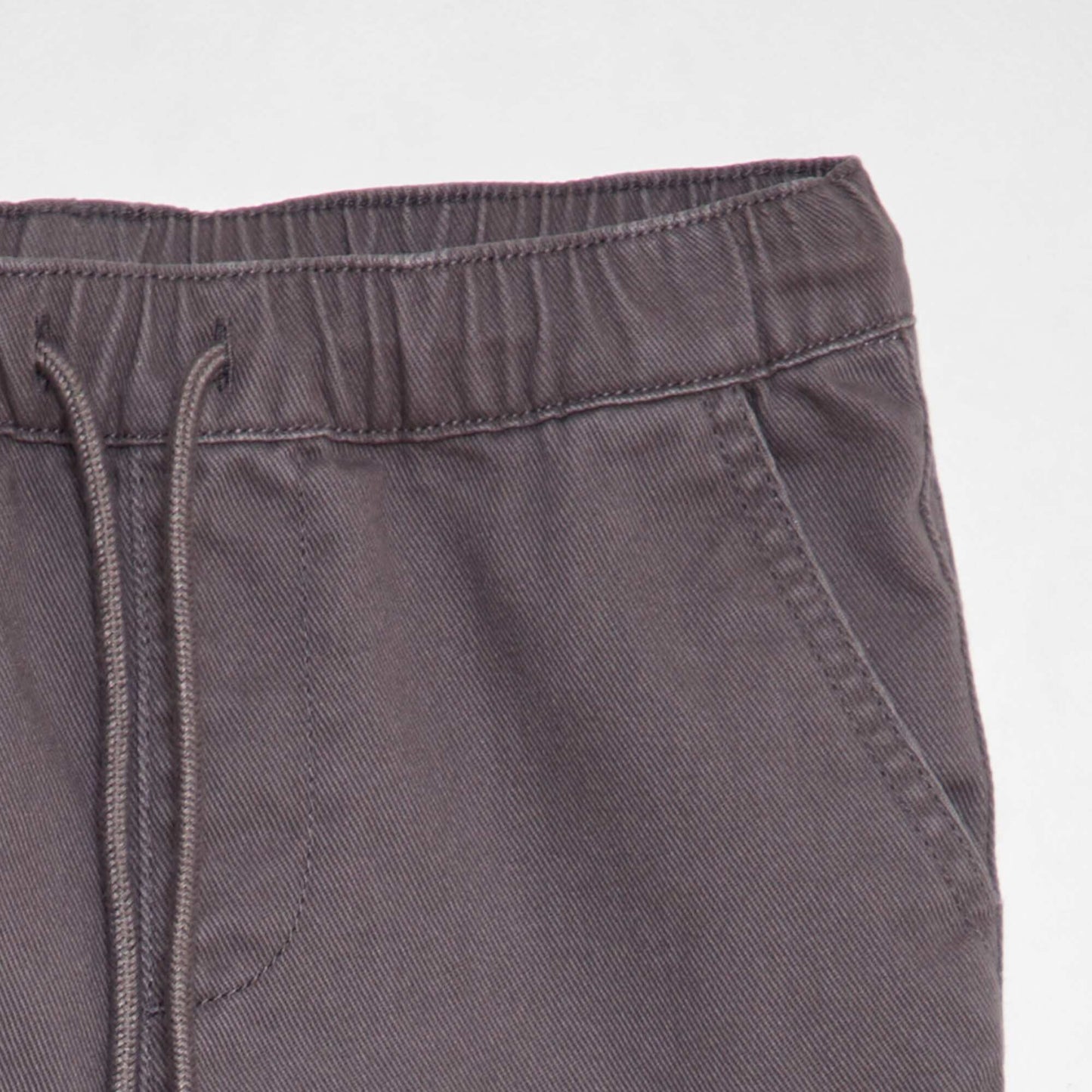 Bermudas rectas con bolsillos en los laterales GRIS