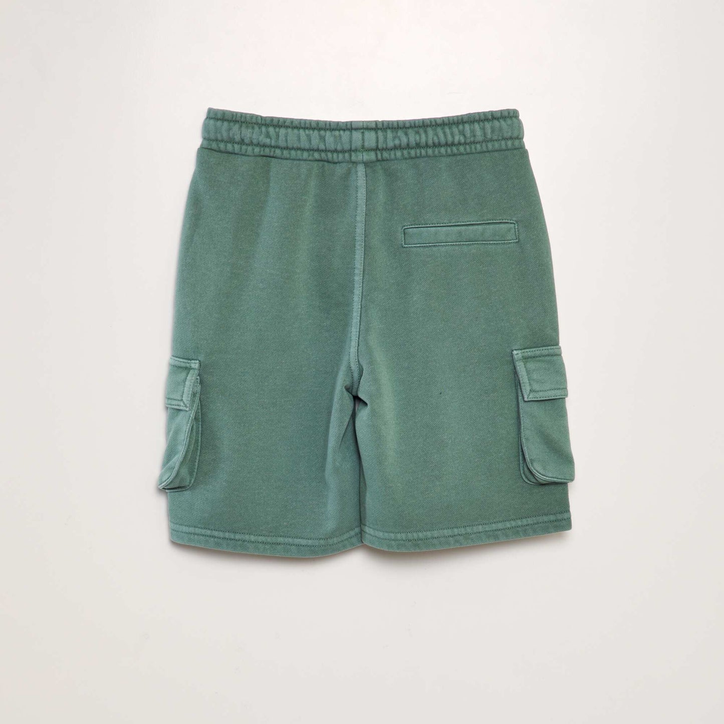 Bermudas con bolsillos en los laterales VERDE