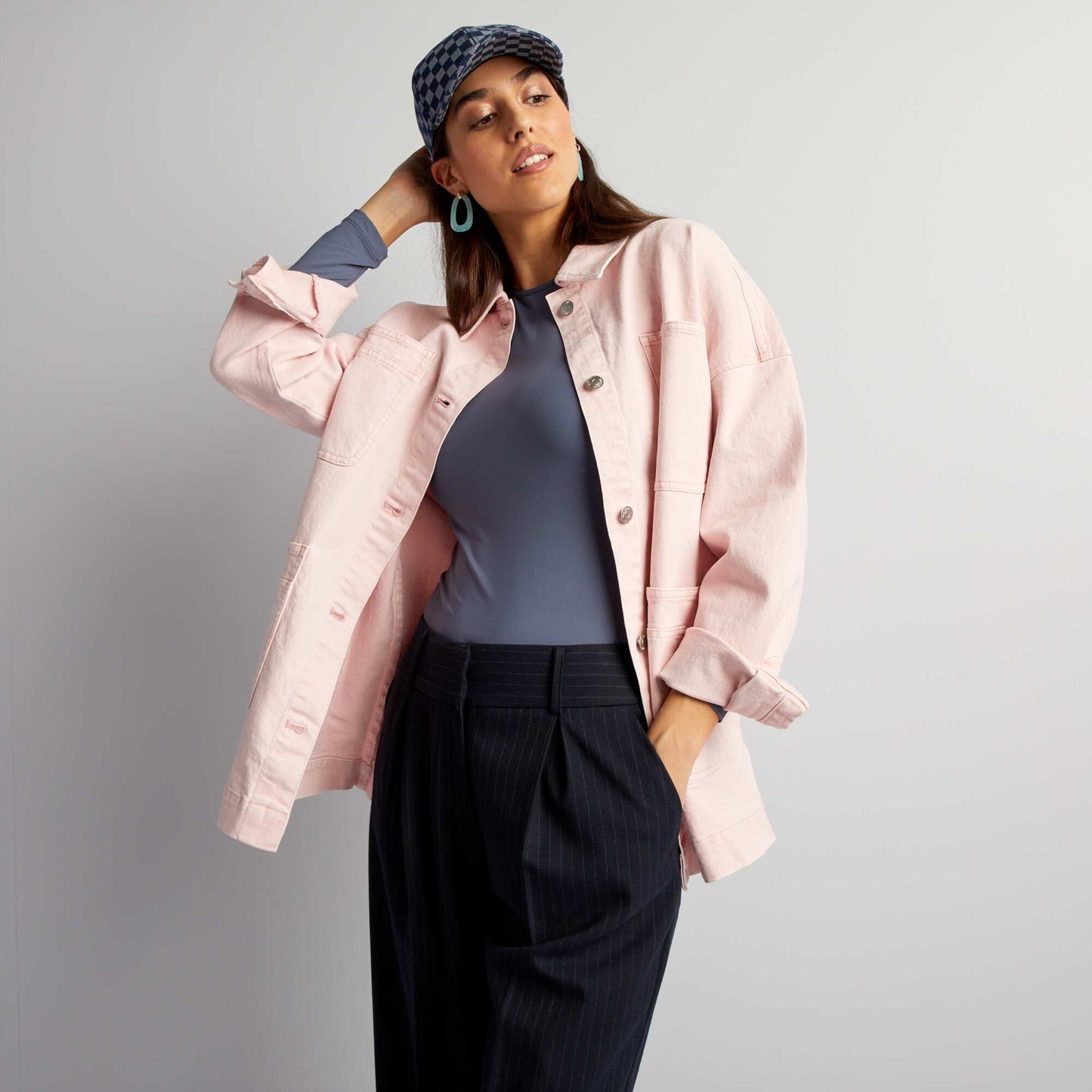 Chaqueta vaquera con bolsillos ROSA