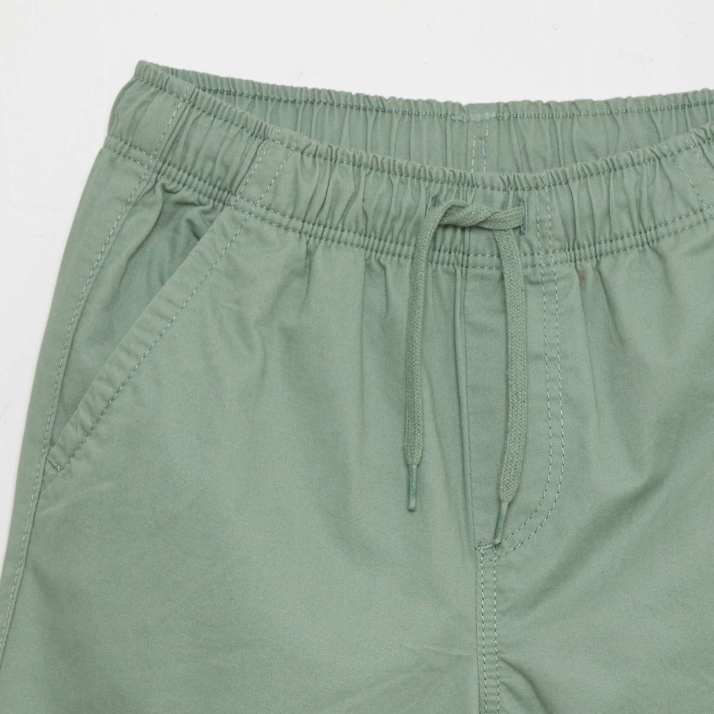 Bermudas lisas VERDE