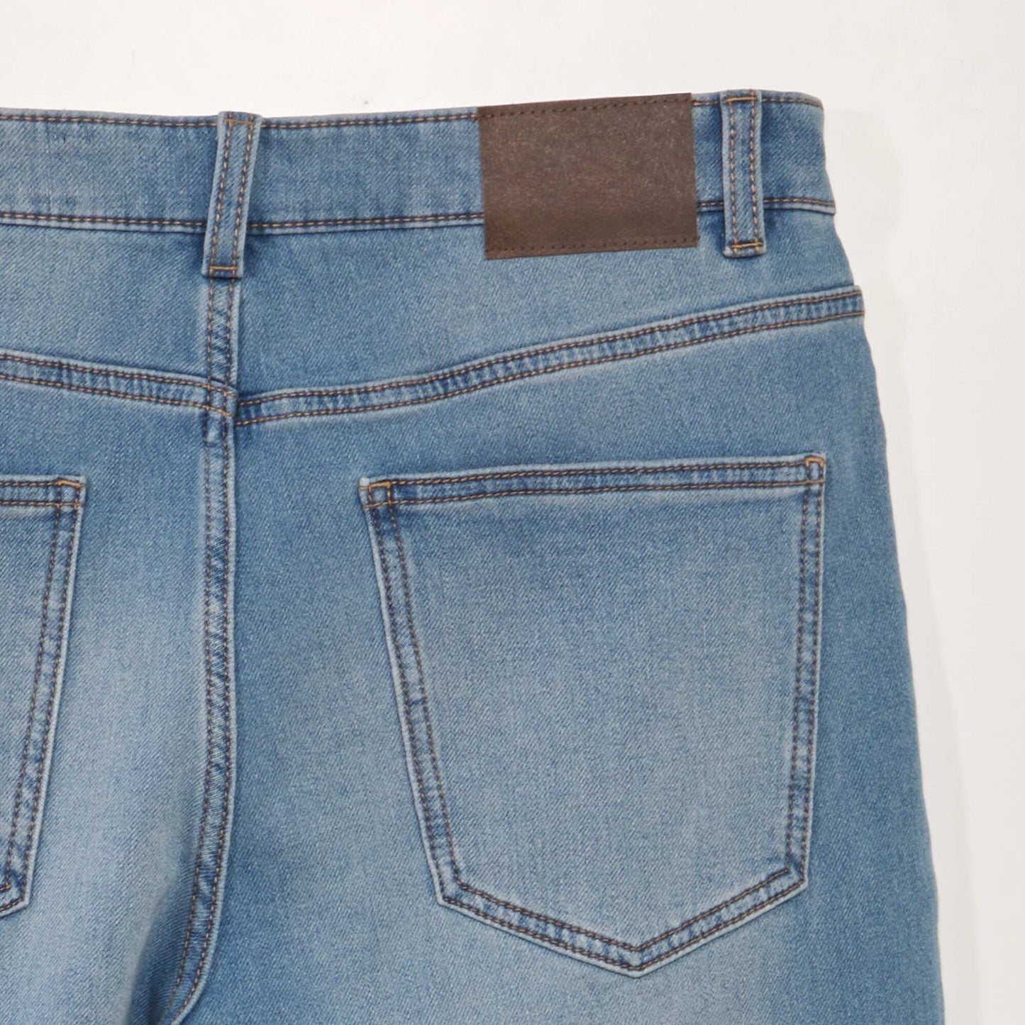 Bermudas slim vaqueras con 5 bolsillos AZUL