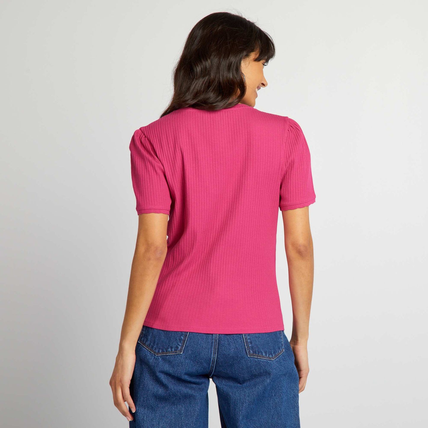 Camiseta de canalé con cuello pronunciado ROSA