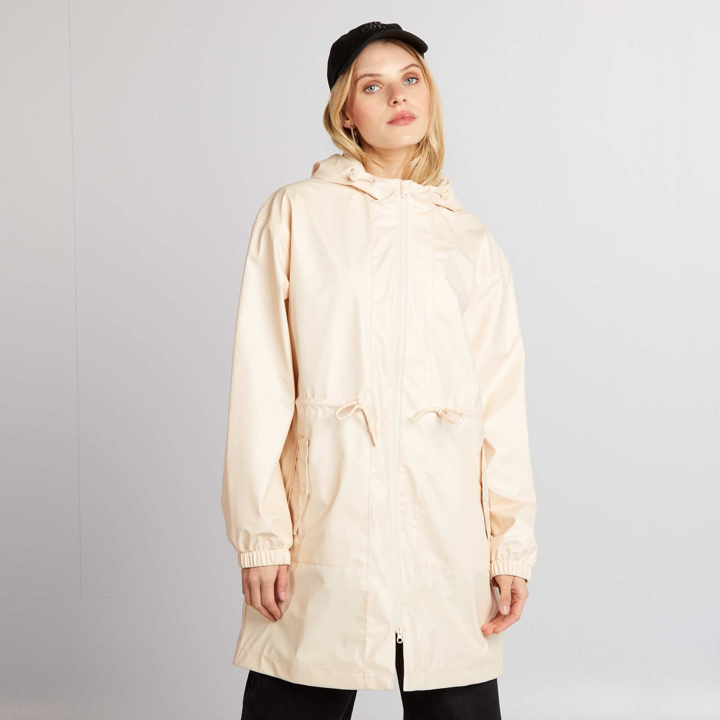 Campera holgada e impermeable BEIGE