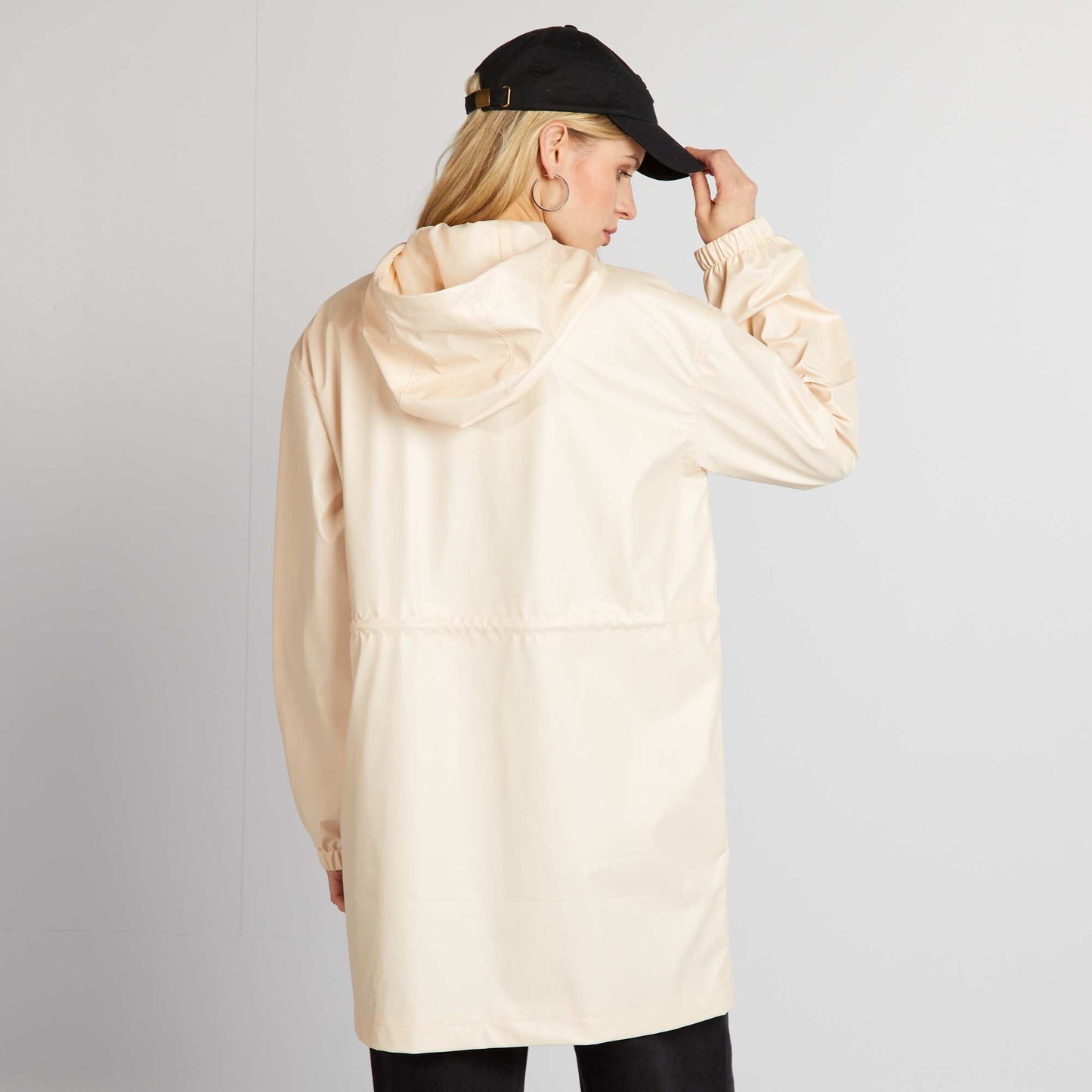 Campera holgada e impermeable BEIGE