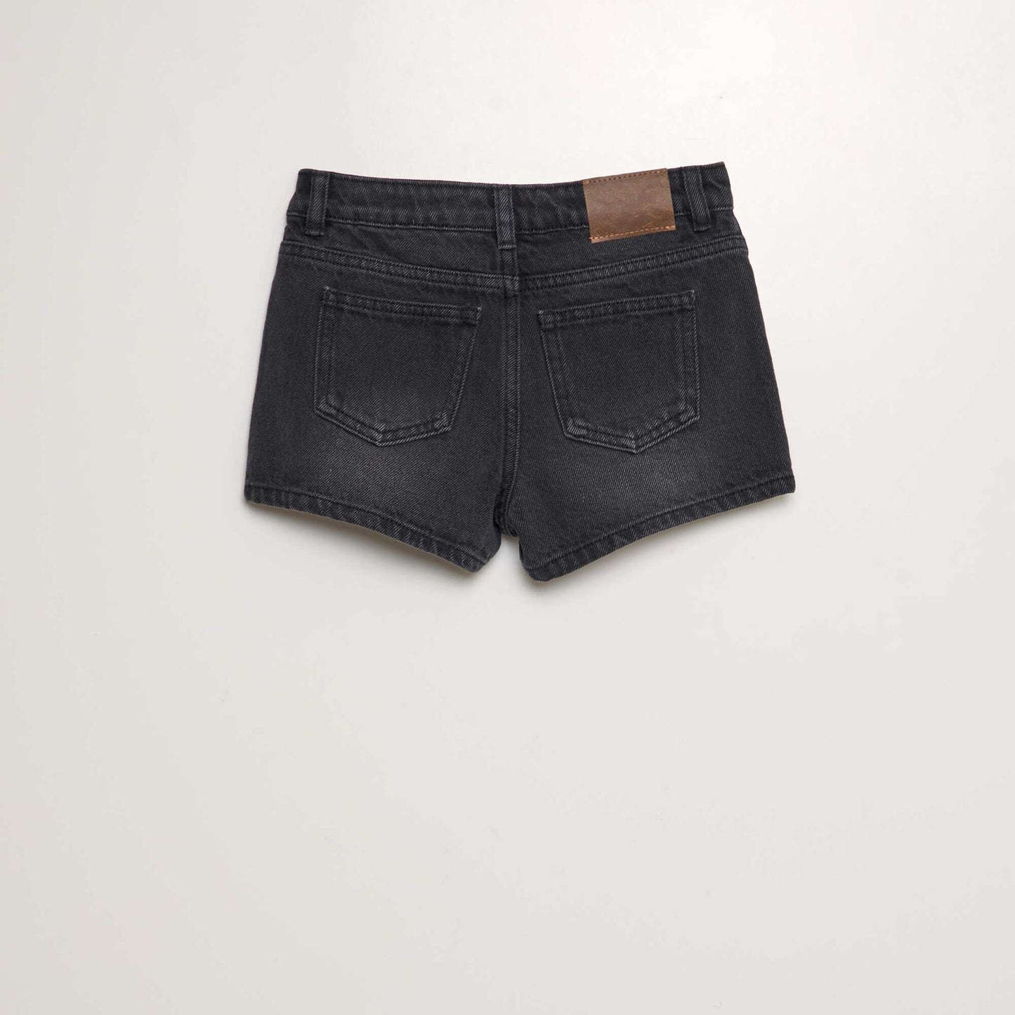 Short jean clásico NEGRO