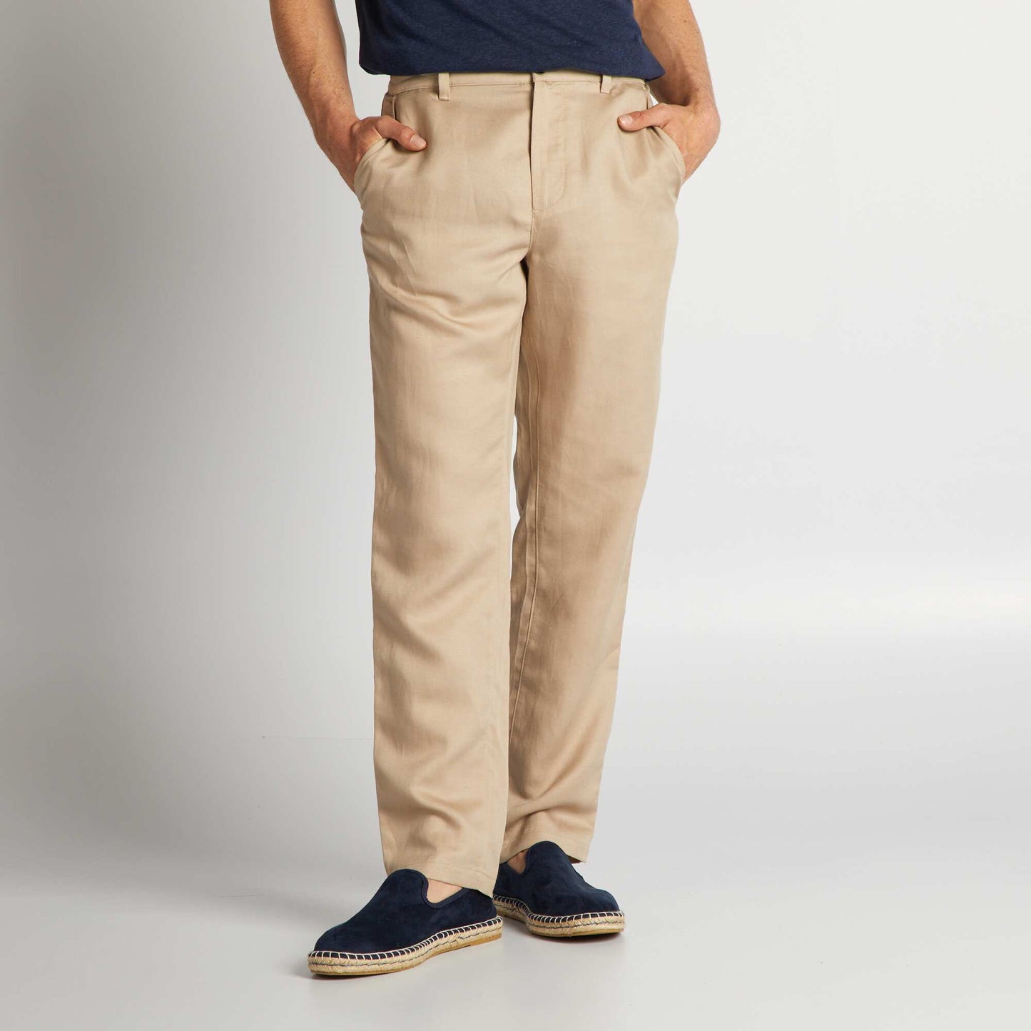 Pantalón chino de lino beige