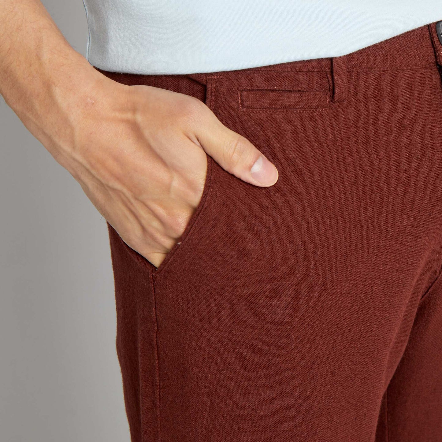 Pantalón chino de lino MARRON