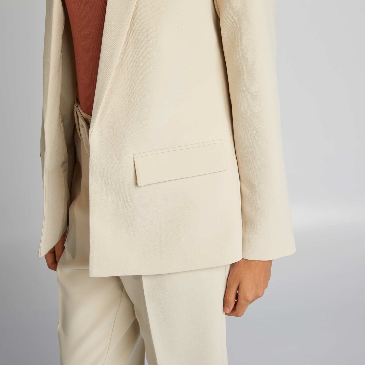 Chaqueta blazer largo medio GRIS