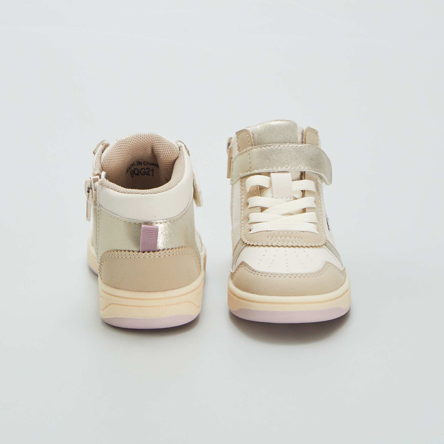 Zapatillas deportivas altas con velcro y cordones beige