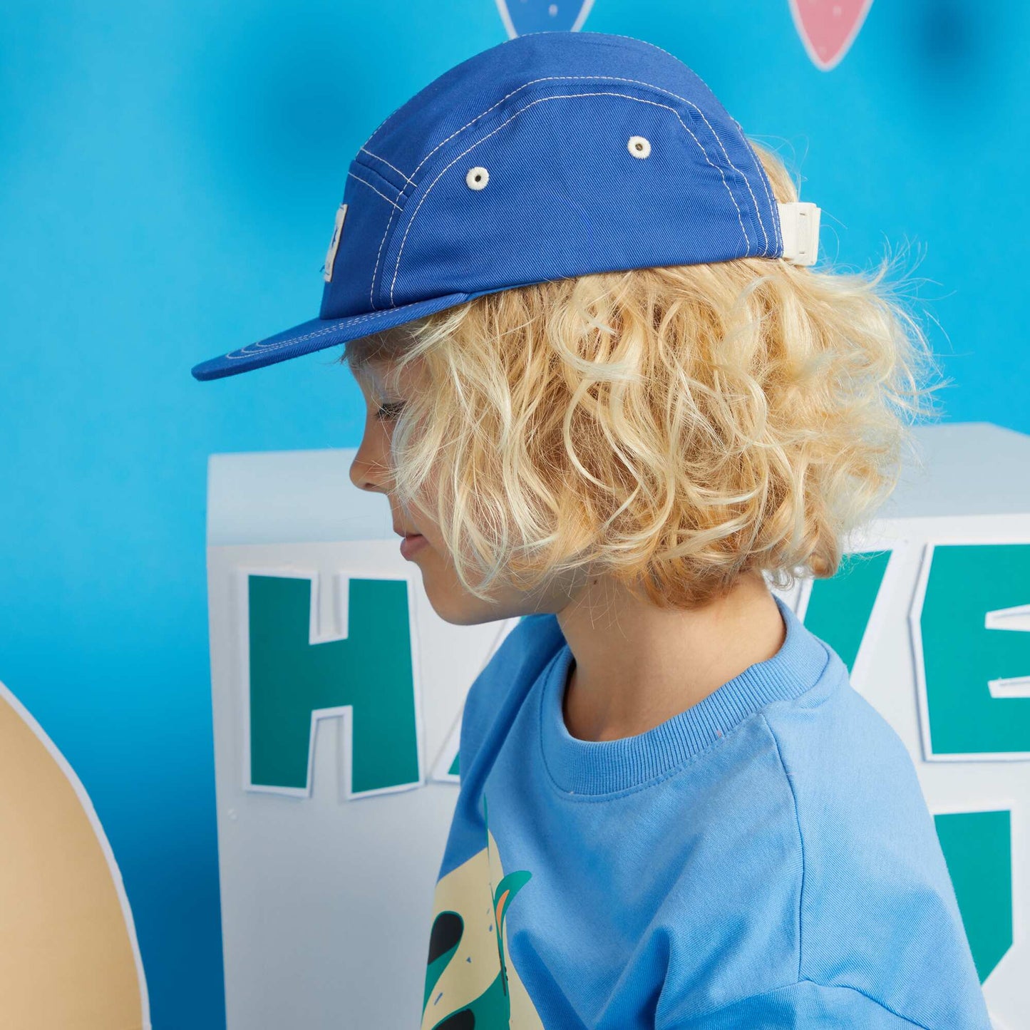 Gorra tipo trucker AZUL